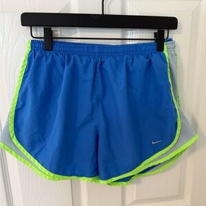 Nike Tempo Shorts - S